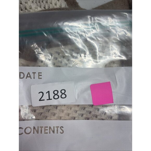 Quinn 100% cashmere tan Ivory crochet color block keyhole sweater size S - Picture 10 of 10